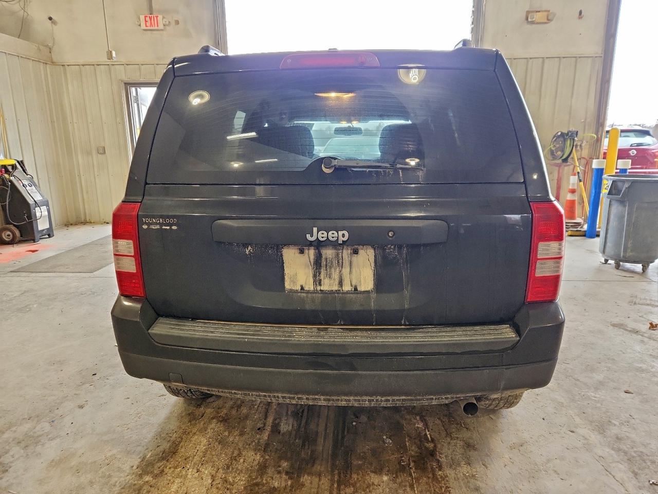 Jeep Patriot Sport Image 12