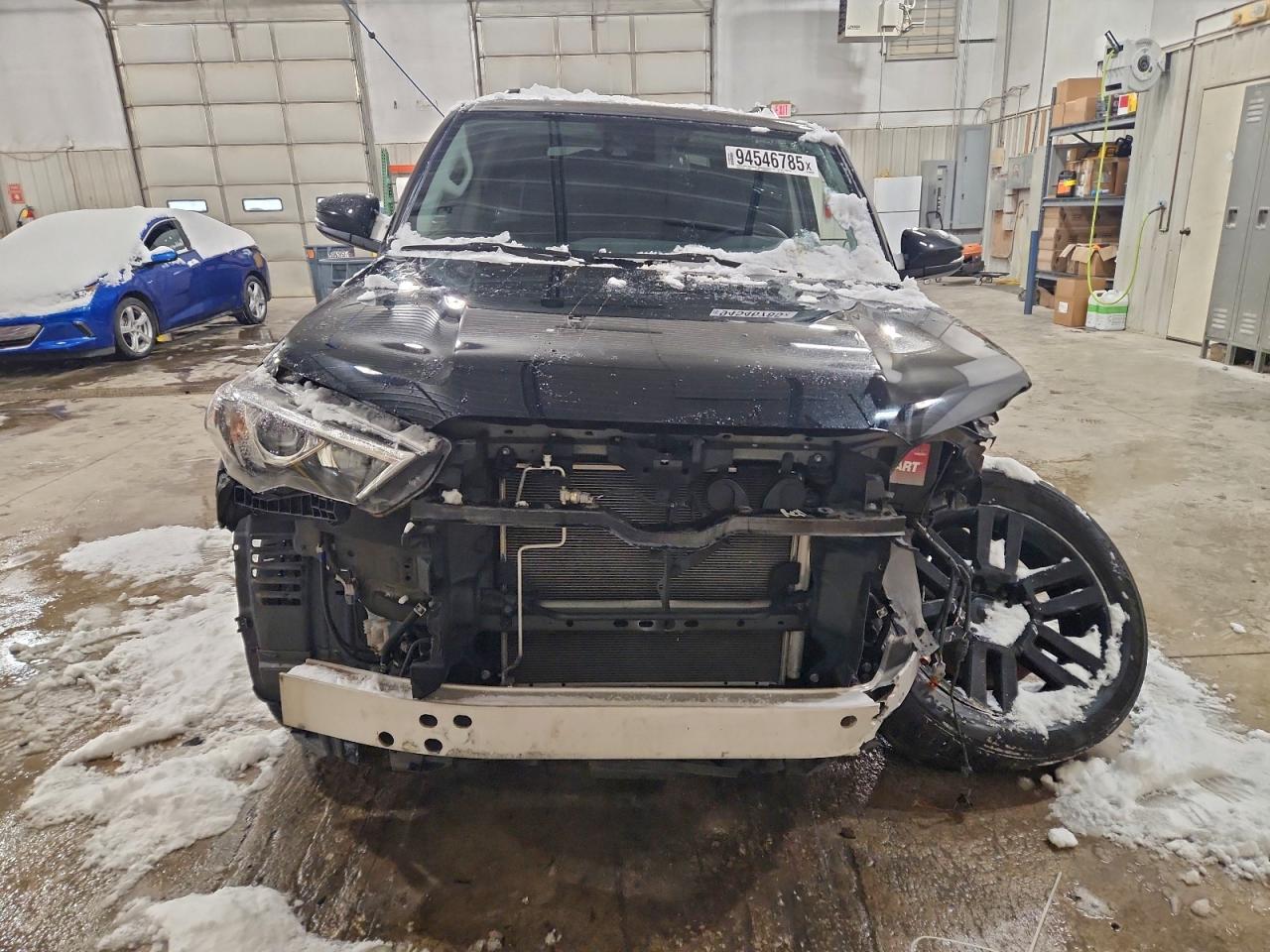 Toyota 4Runner Night Shade Image 2