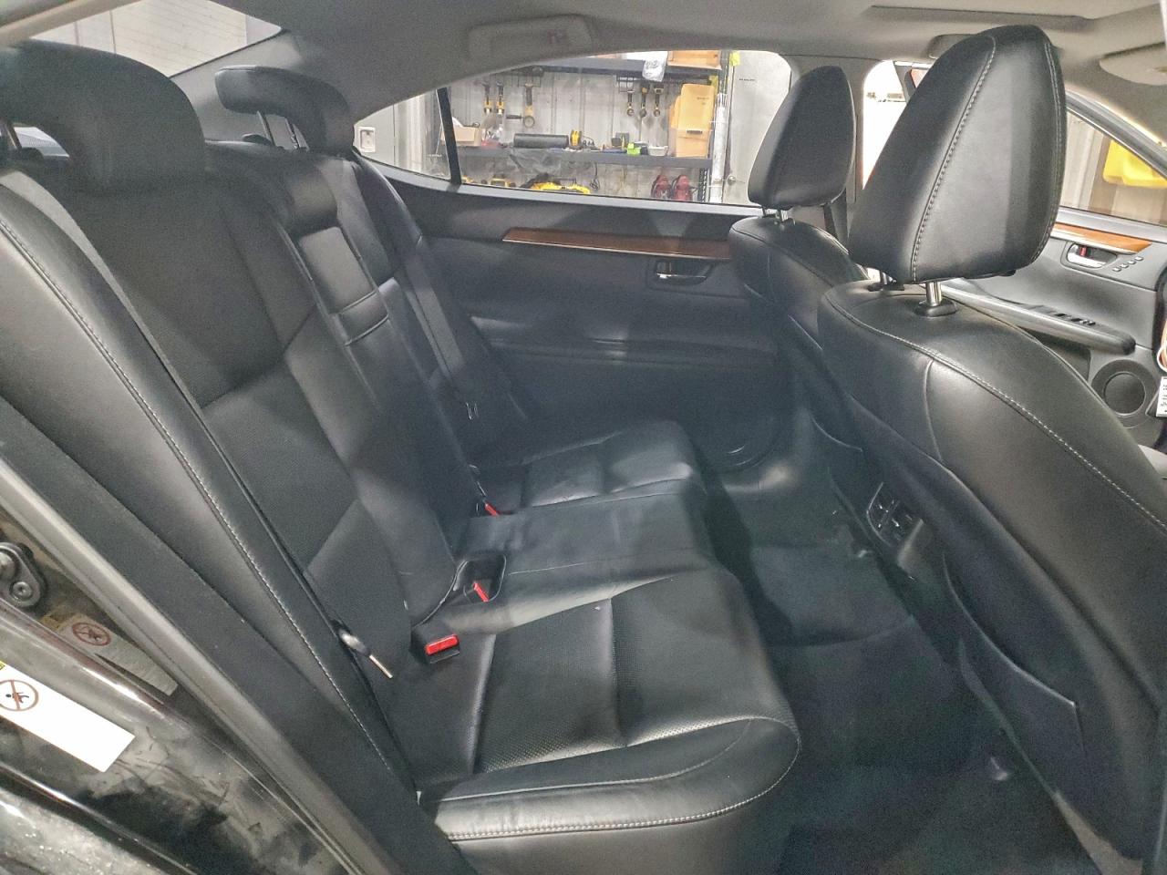 Lexus Es 300h Image 5