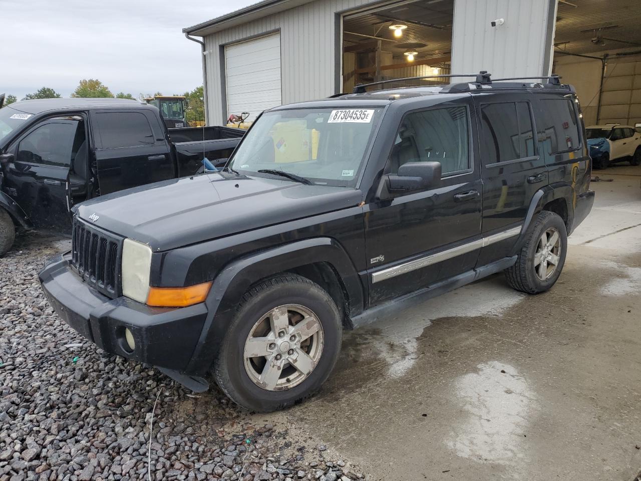 Jeep Commander Image 1