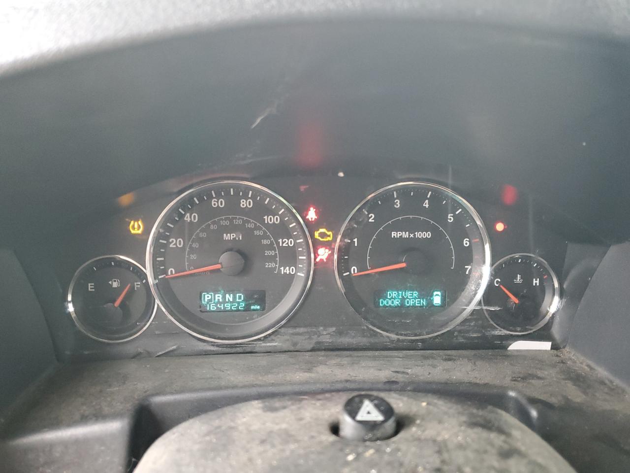 Jeep Commander Image 11