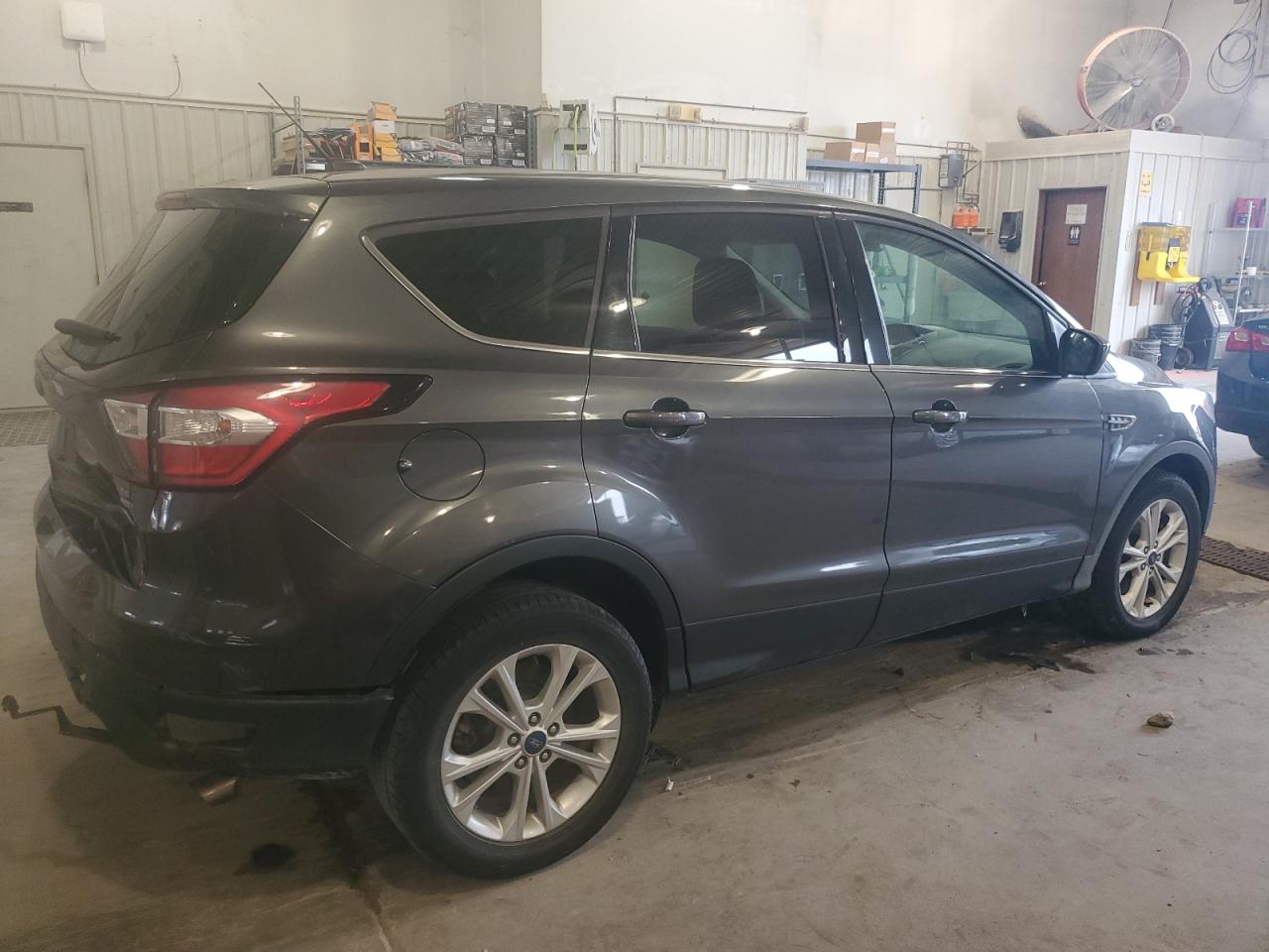 Ford Escape Se Image 9