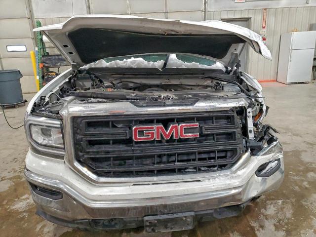 GMC Sierra C1500 Image 8
