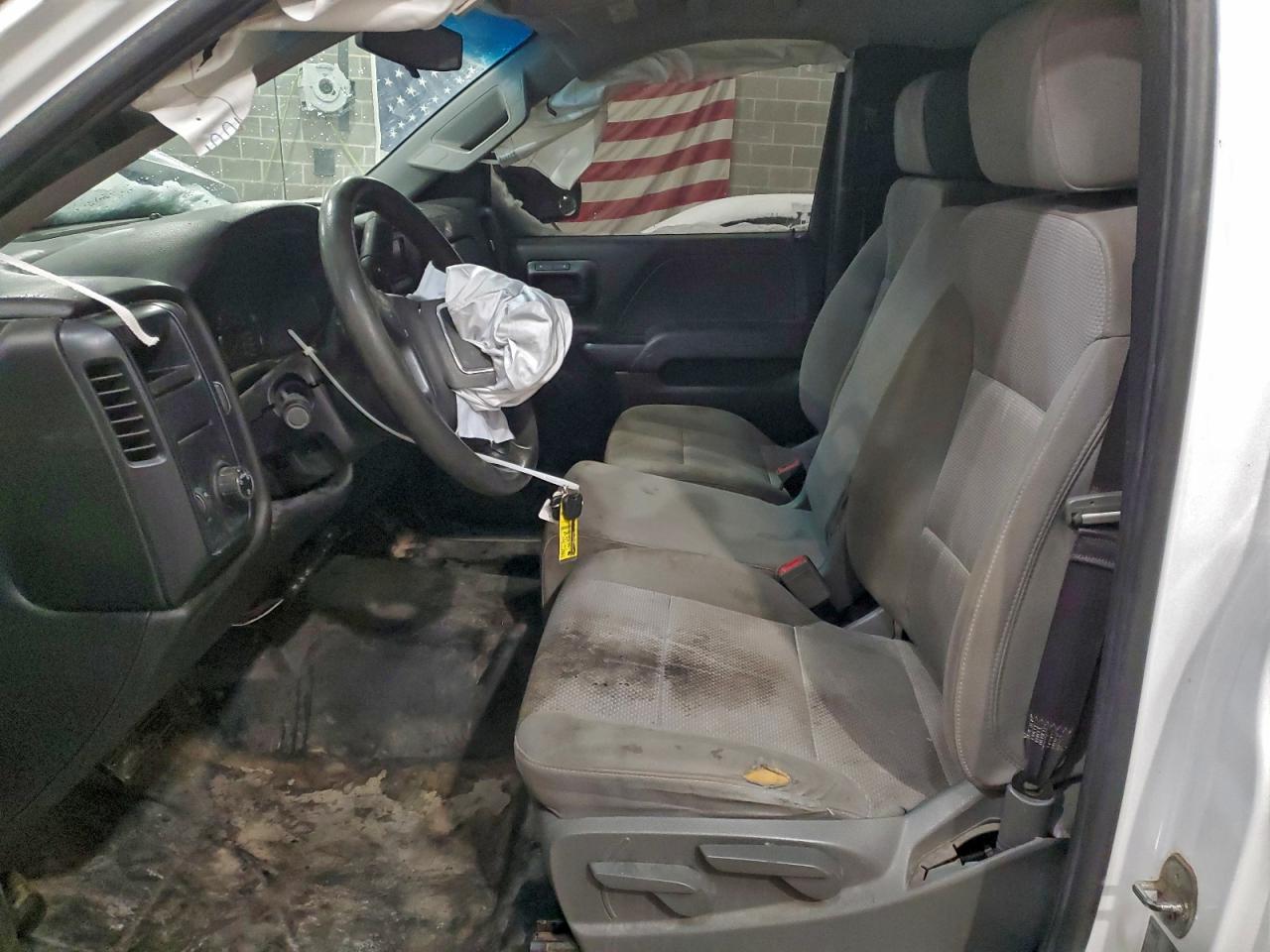 GMC Sierra C1500 Image 6