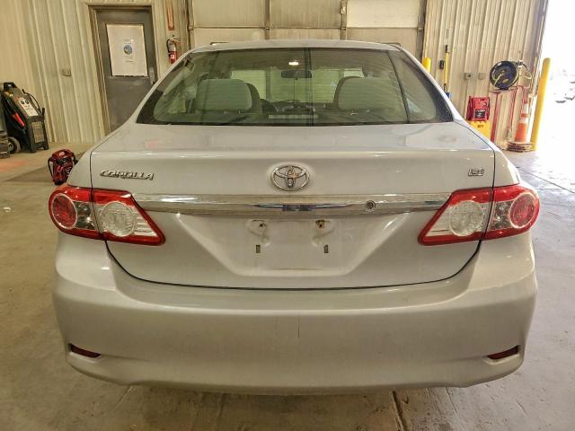 Toyota Corolla Base Image 3