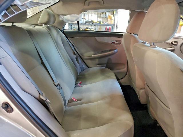 Toyota Corolla Base Image 6