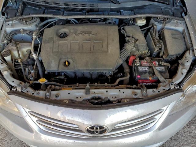 Toyota Corolla Base Image 10