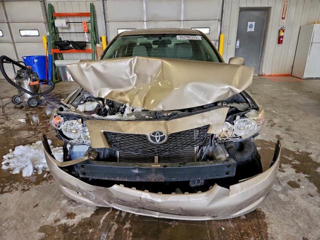 Toyota Corolla Base Image 2