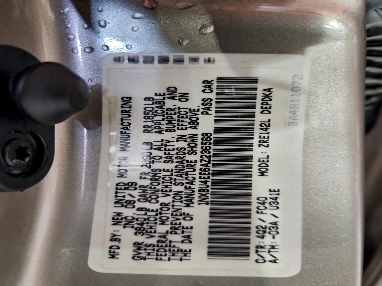 Toyota Corolla Base Image 12