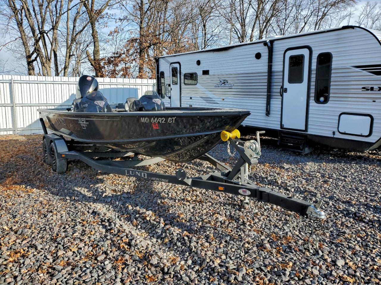 Lund Boat W Trl Image 1