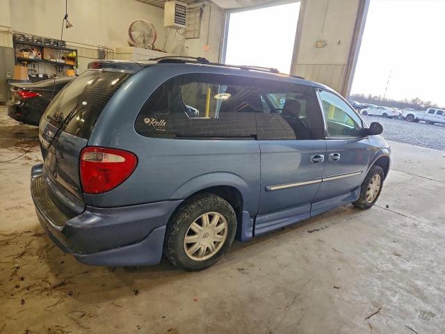 Chrysler Minivan Touring Image 5