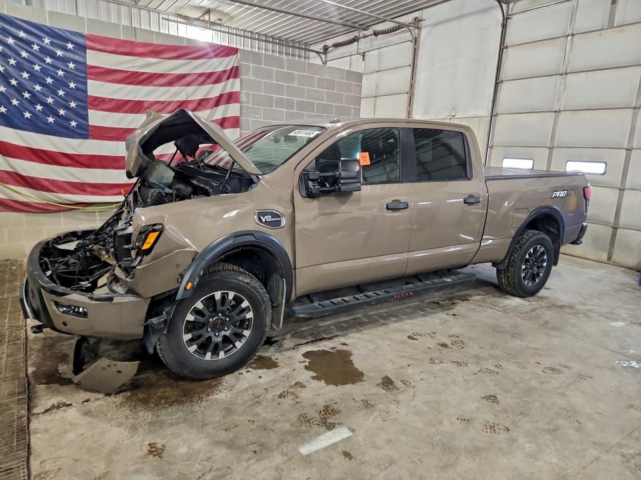 Nissan Titan Sv Image 1