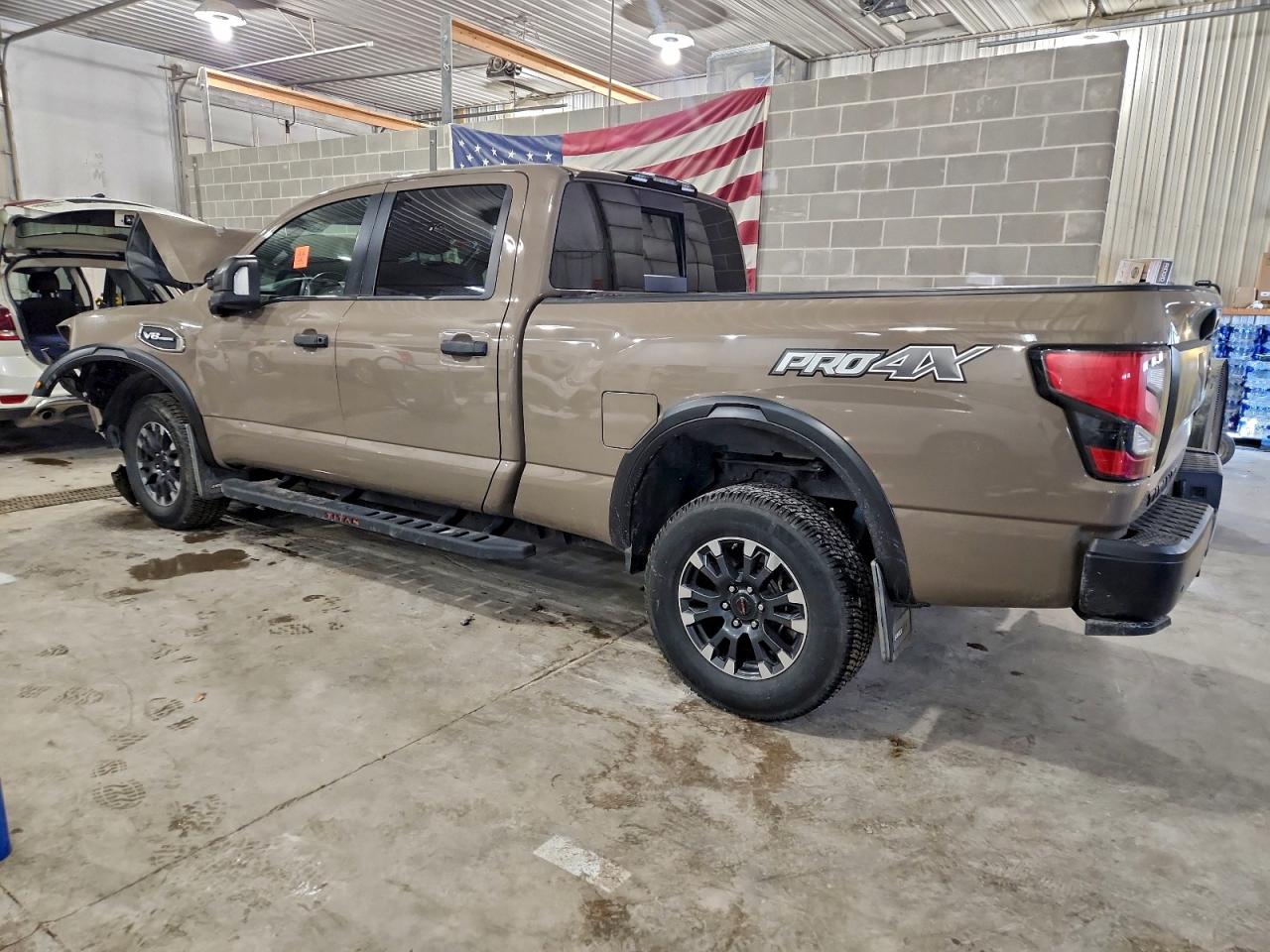 Nissan Titan Sv Image 3