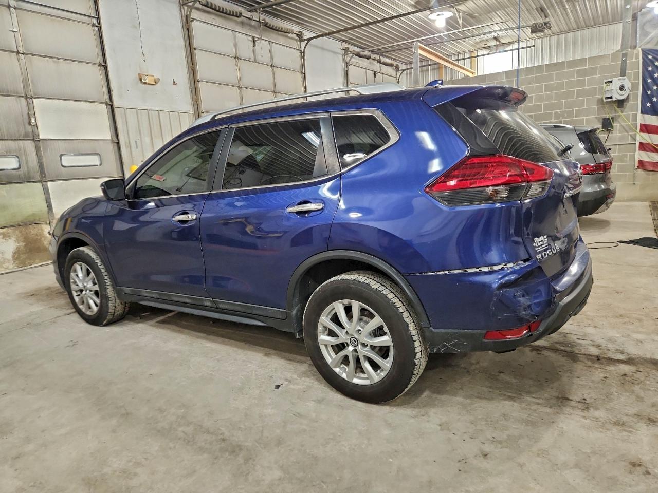 Nissan Rogue S Image 3