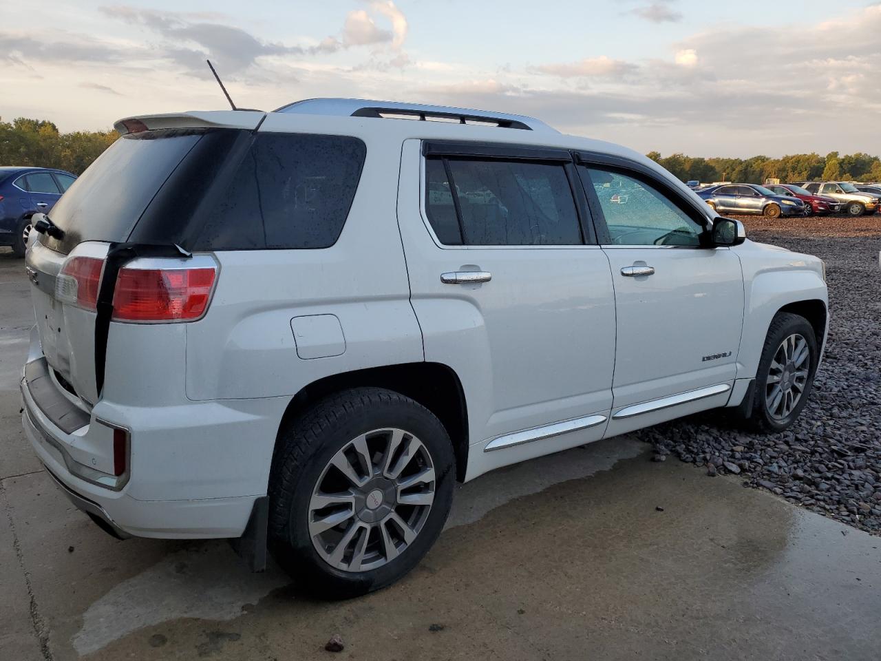 GMC Terrain Denali Image 9