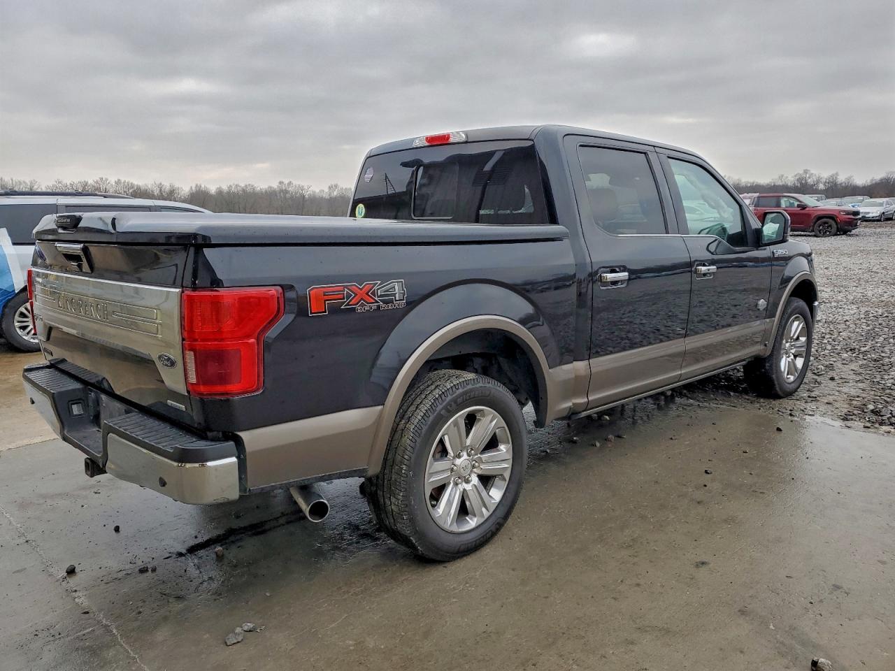 Ford F-150 Supercrew Image 4