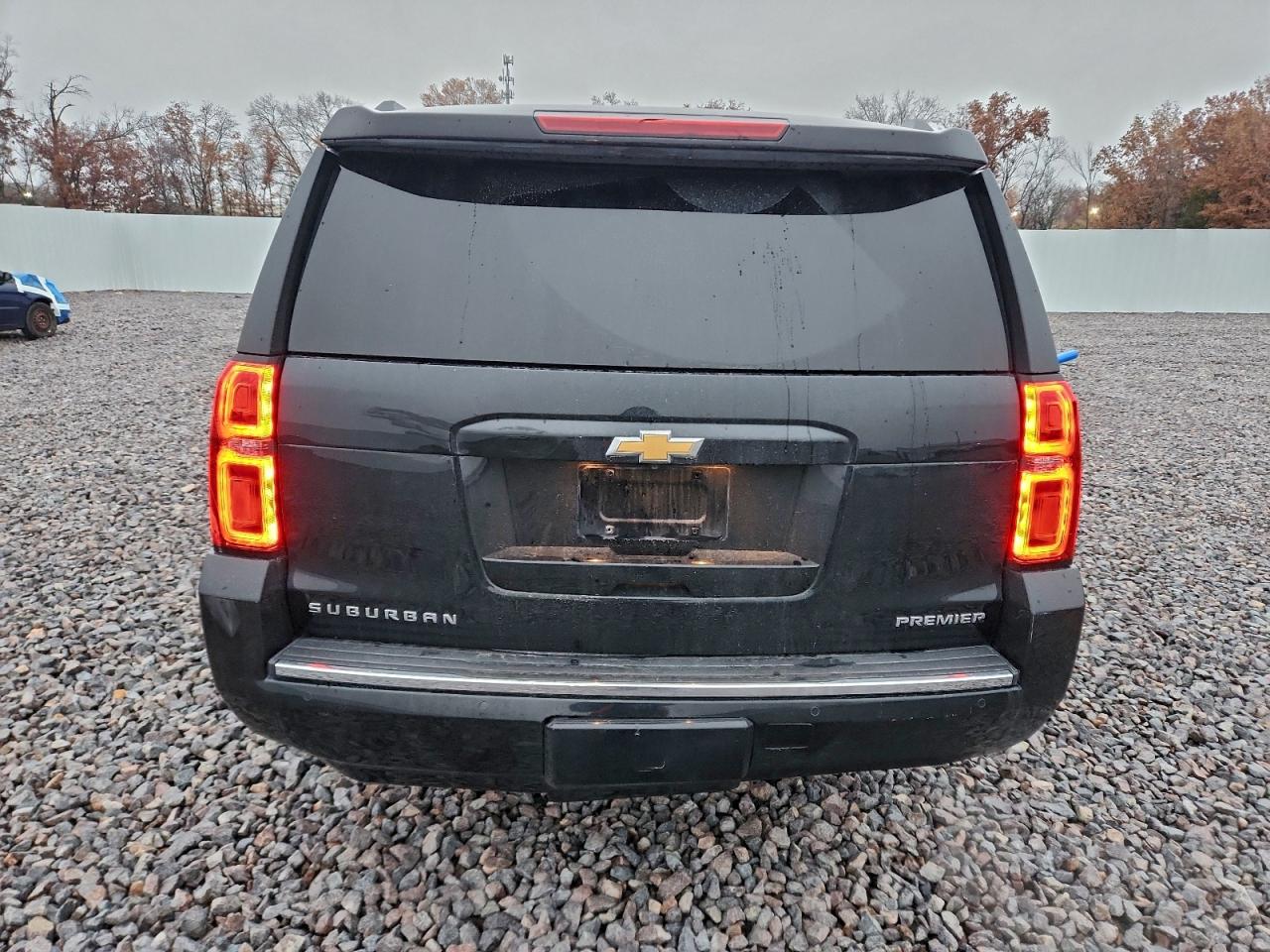 Chevrolet Suburban K1500 Premier Image 2