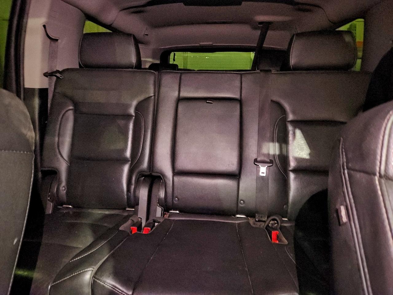 Chevrolet Suburban K1500 Premier Image 4