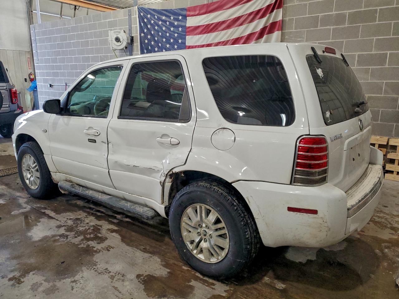 Mercury Mariner Image 12