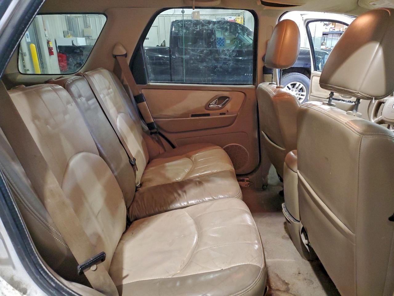 Mercury Mariner Image 10