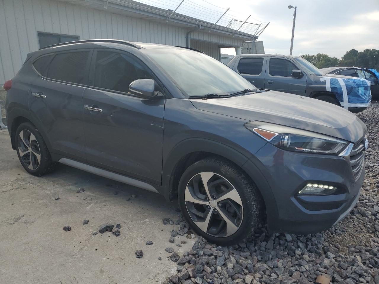 Hyundai TUCSON Limited Image 3