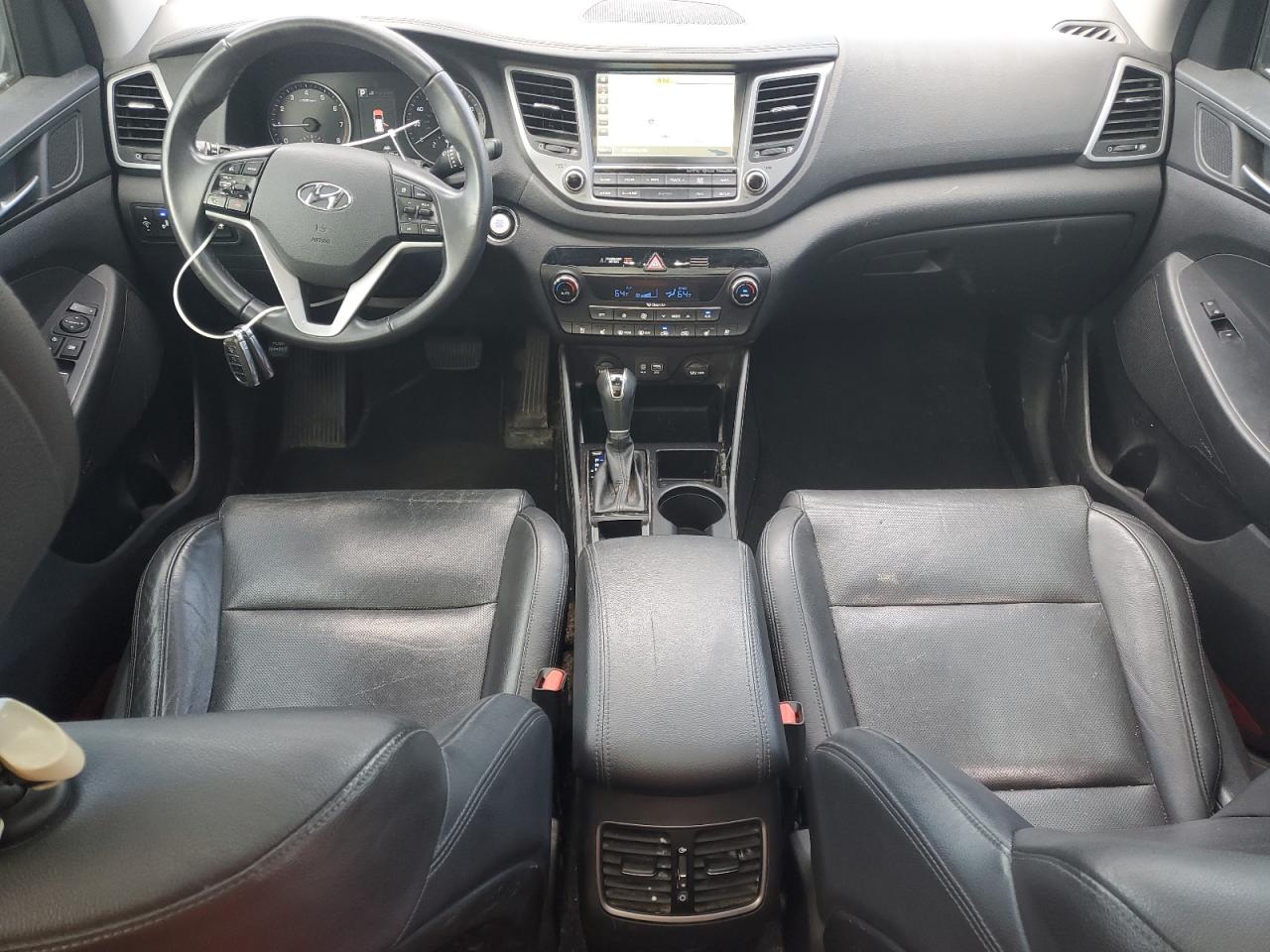 Hyundai TUCSON Limited Image 12