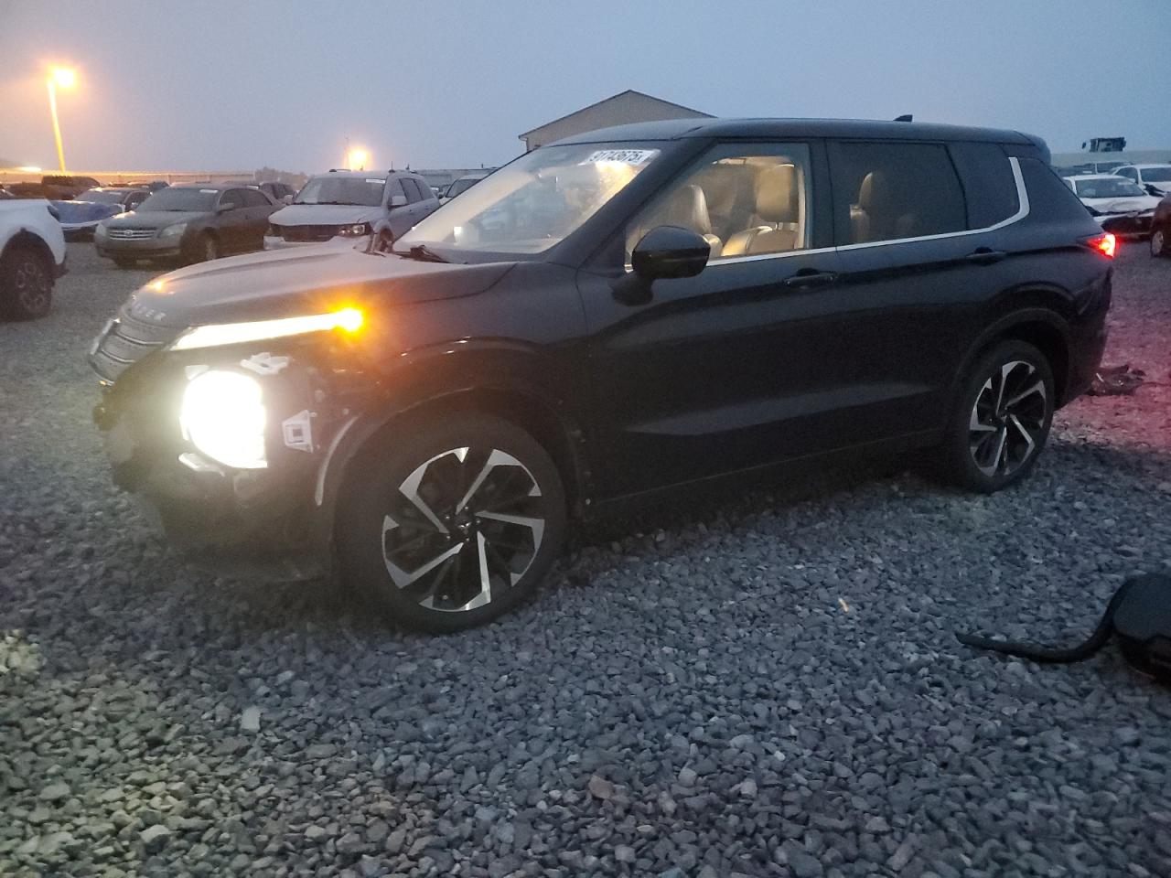 Mitsubishi Outlander Se Image 1