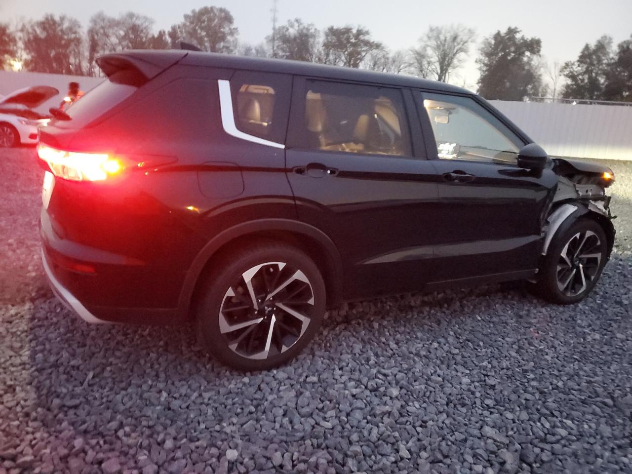 Mitsubishi Outlander Se Image 5