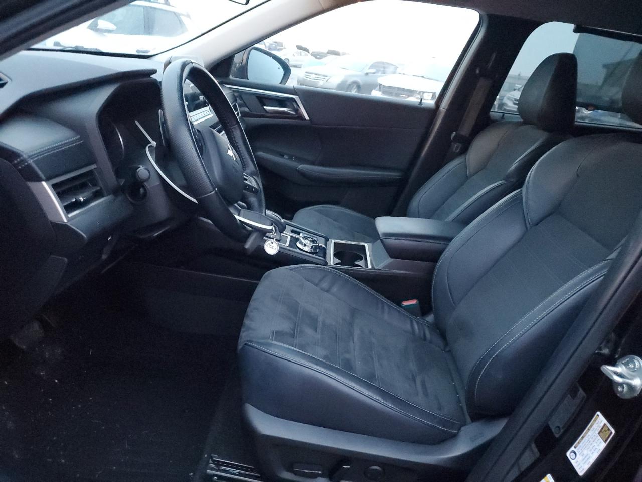 Mitsubishi Outlander Se Image 4