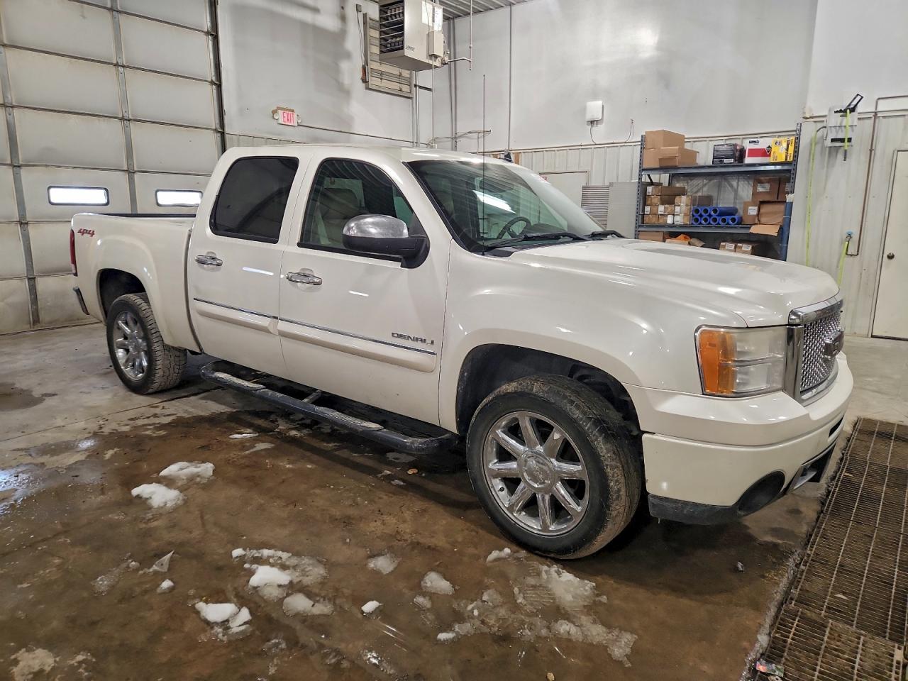 GMC Sierra K1500 Denali Image 5