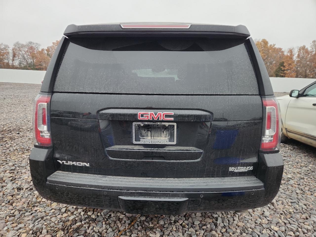 GMC Yukon Slt Image 3
