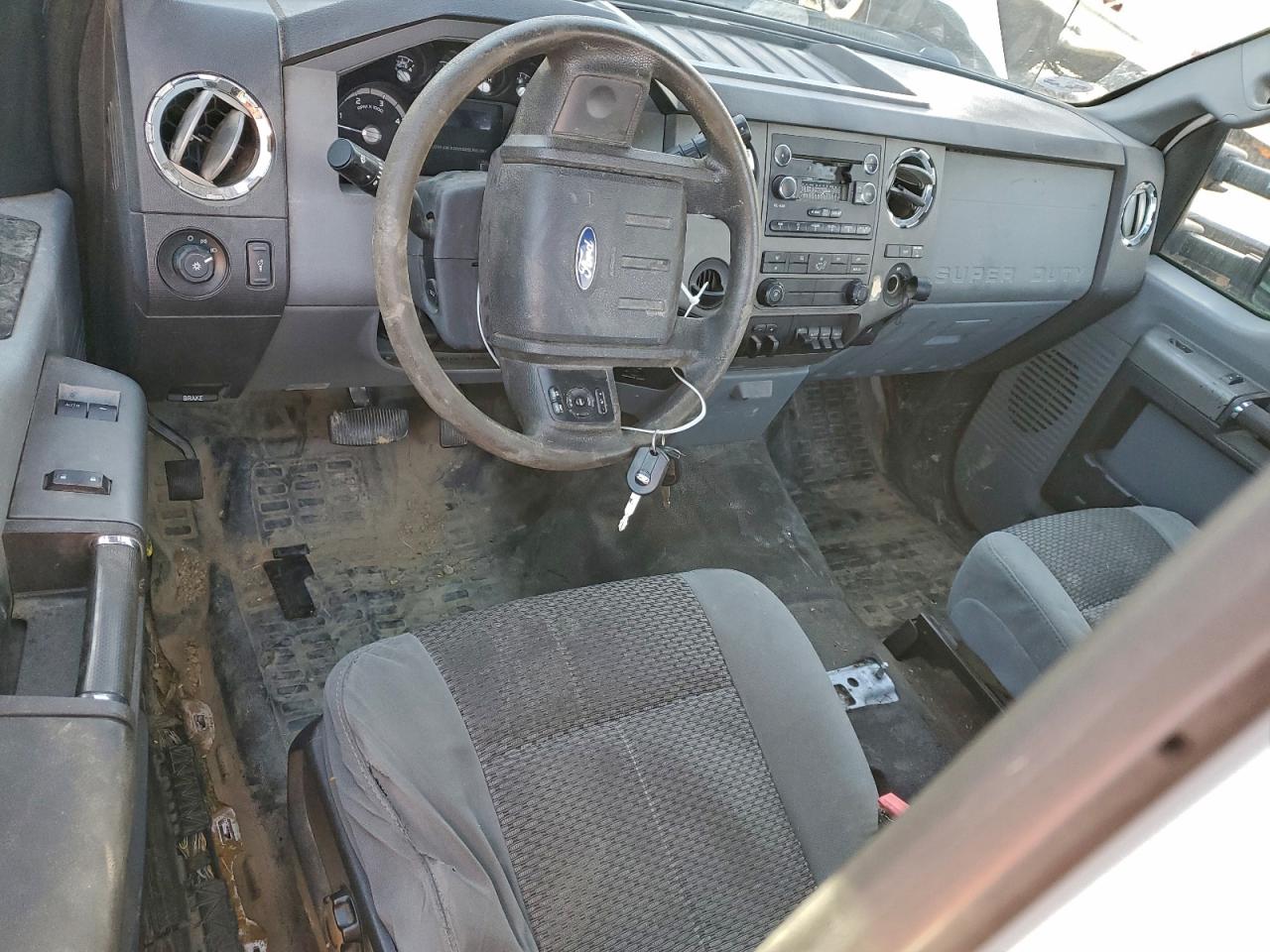 Ford F-450 Super Duty Image 8