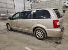 Chrysler Minivan Touring Image 3