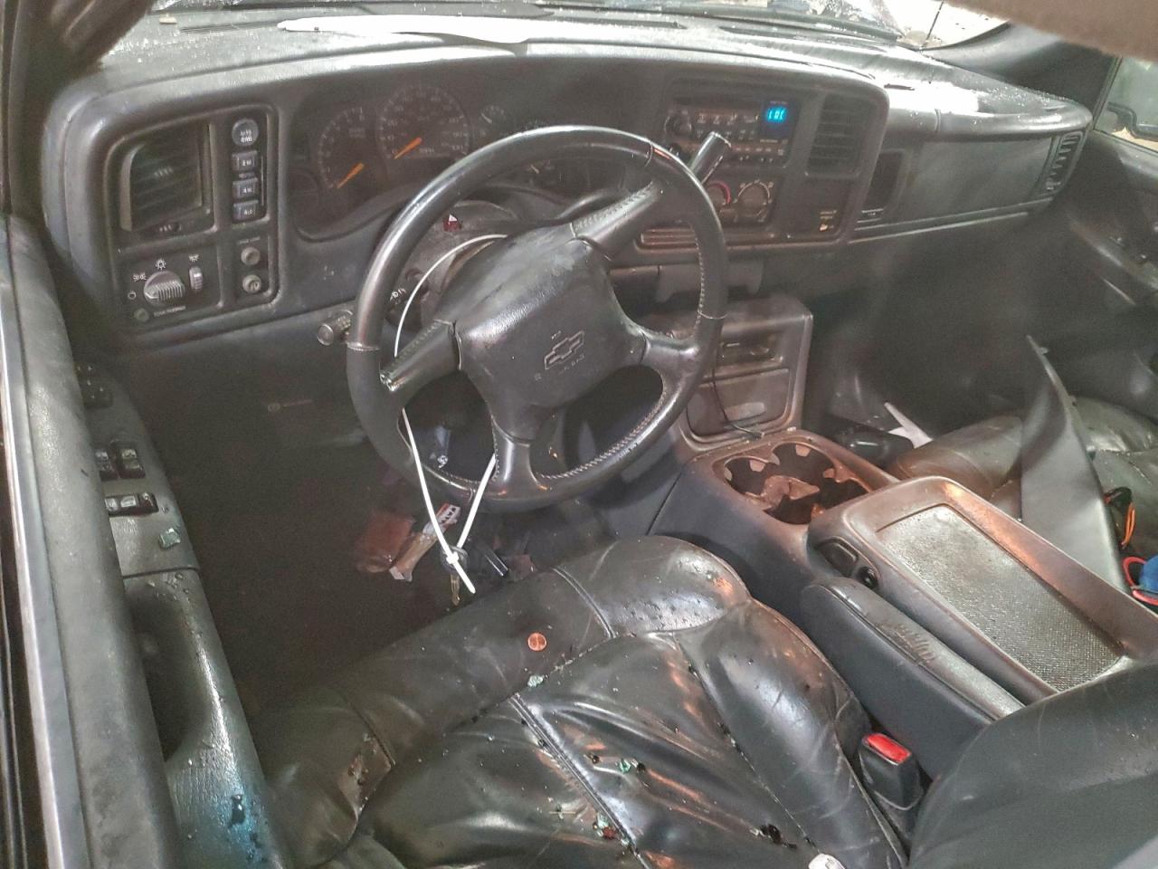 Chevrolet Silverado 1500 K1500 Image 3