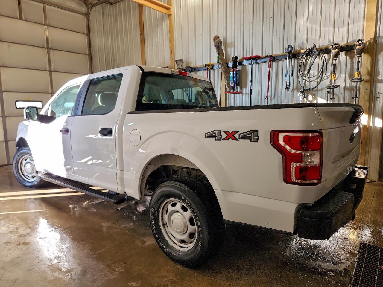 Ford F-150 Supercrew Image 11