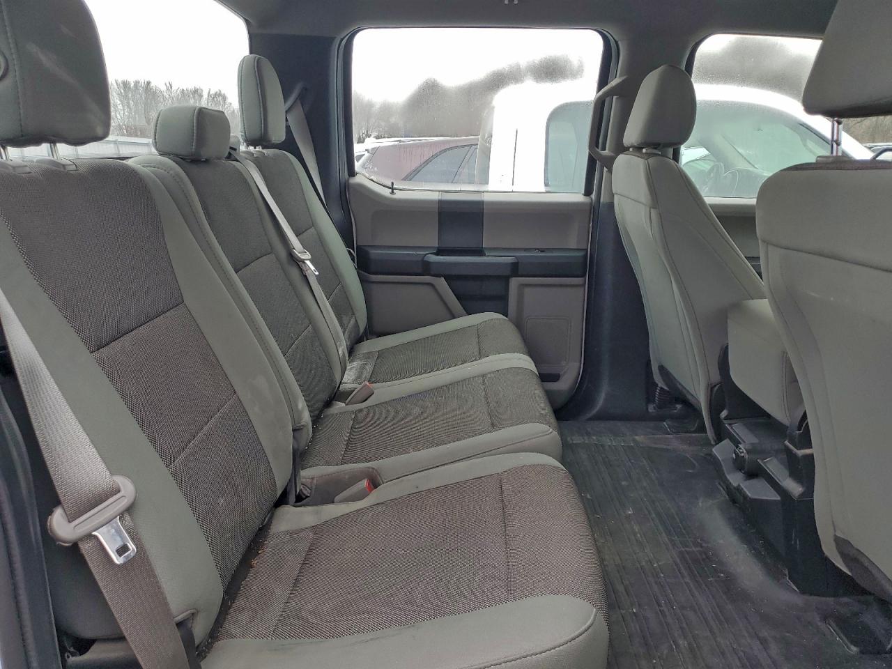 Ford F-150 Supercrew Image 8