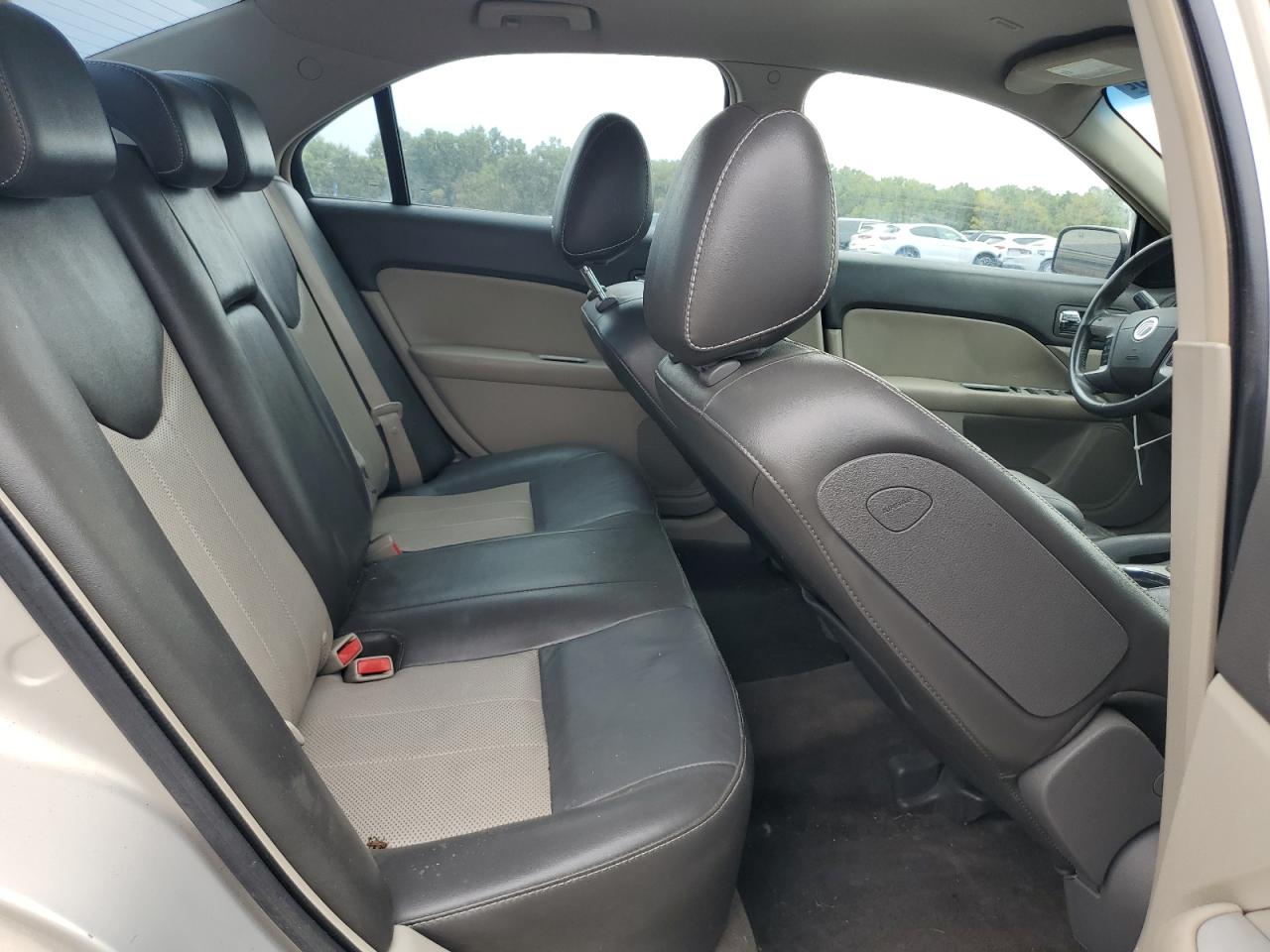 Mercury Milan Premier Image 12