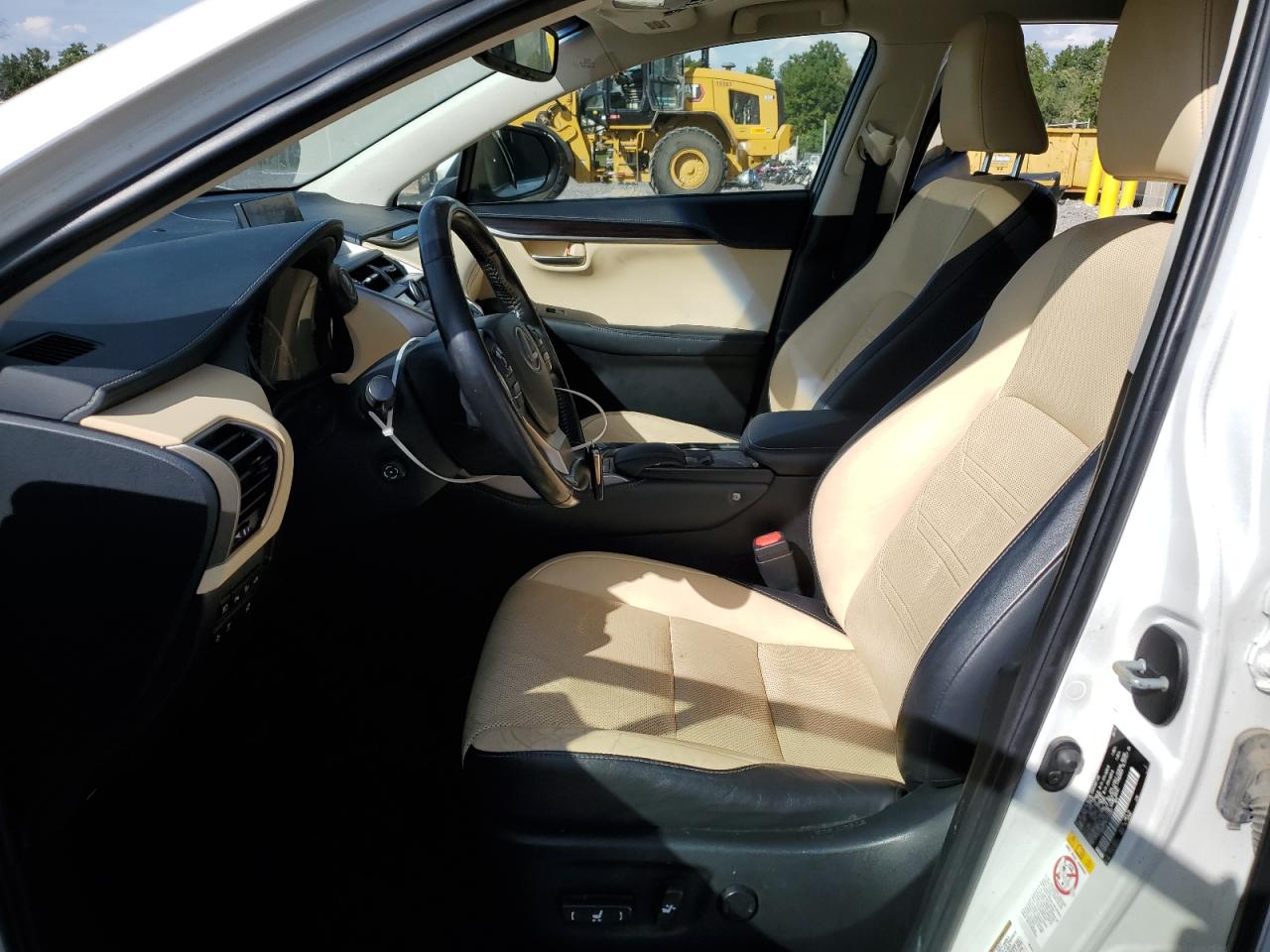 Lexus NX 200t Image 10