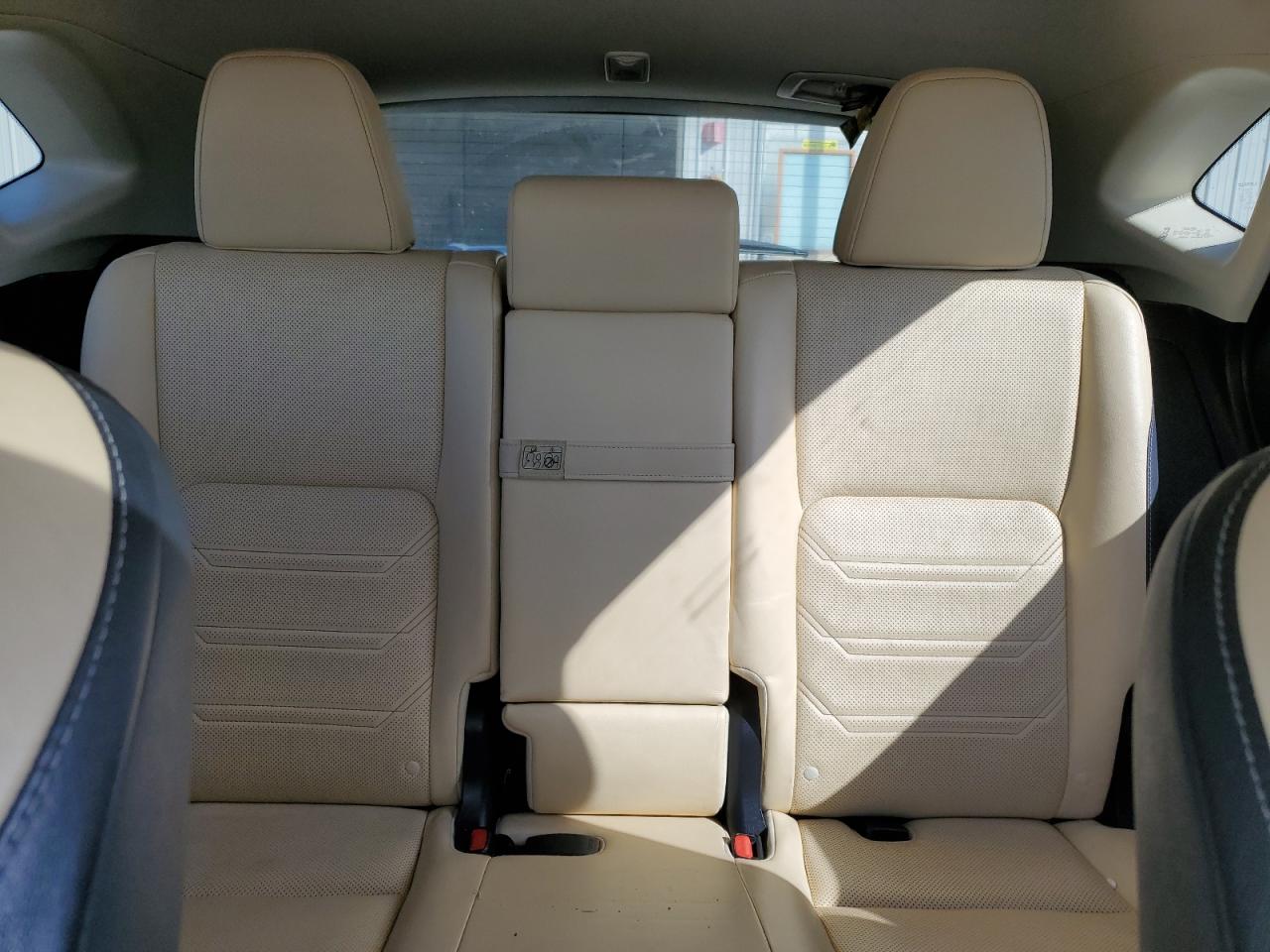 Lexus NX 200t Image 11