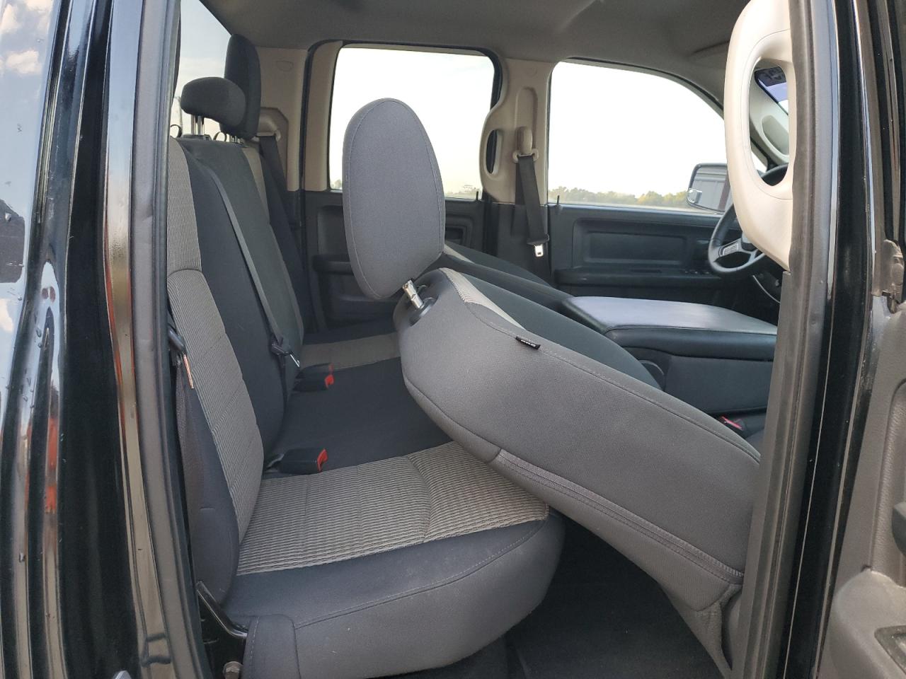 Dodge Ram 1500 St Image 11