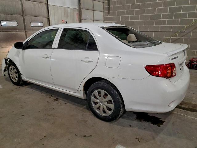 Toyota Corolla Base Image 2
