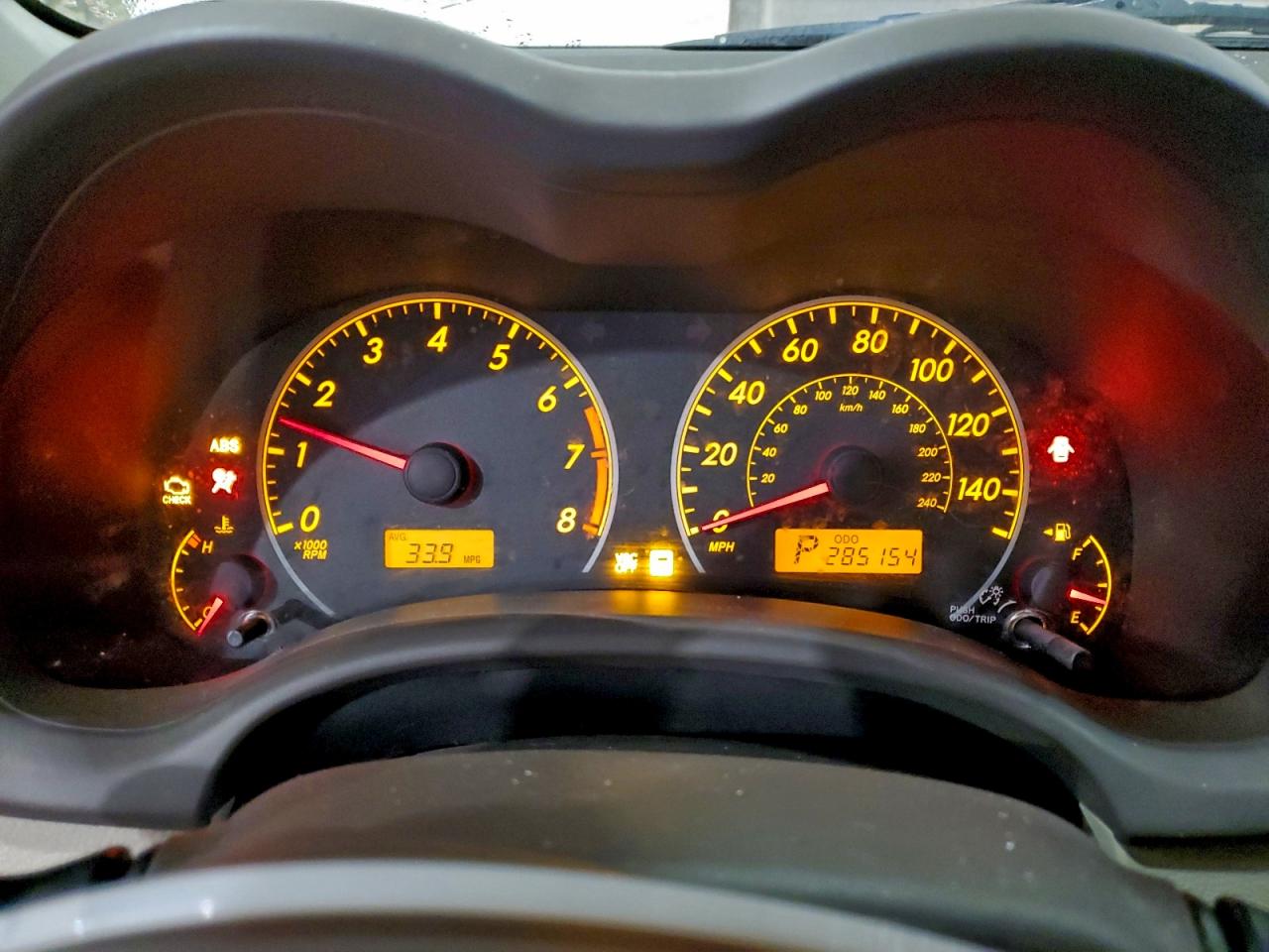 Toyota Corolla Base Image 3