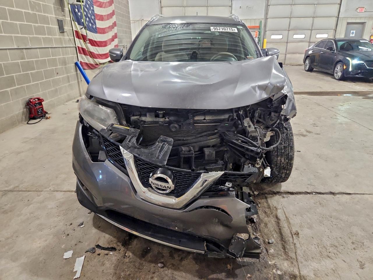 Nissan Rogue S Image 3