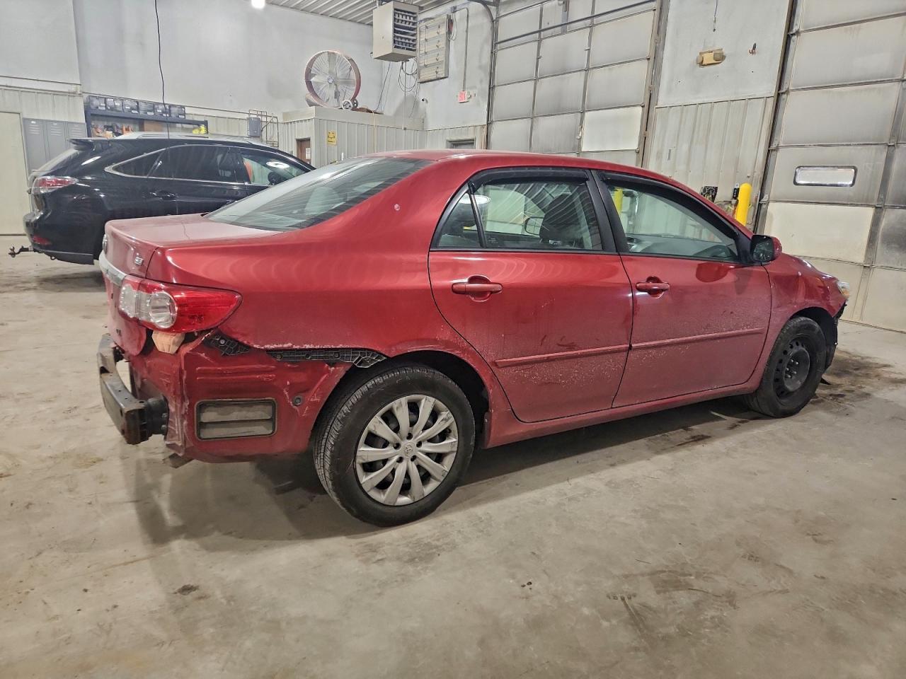 Toyota Corolla Base Image 9