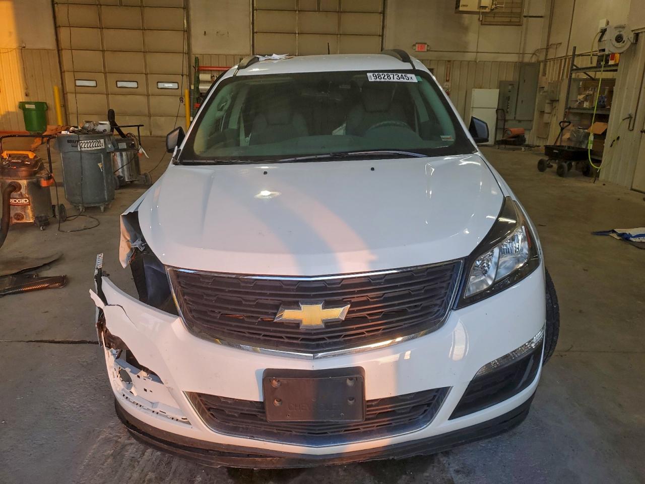 Chevrolet Traverse Ls Image 4