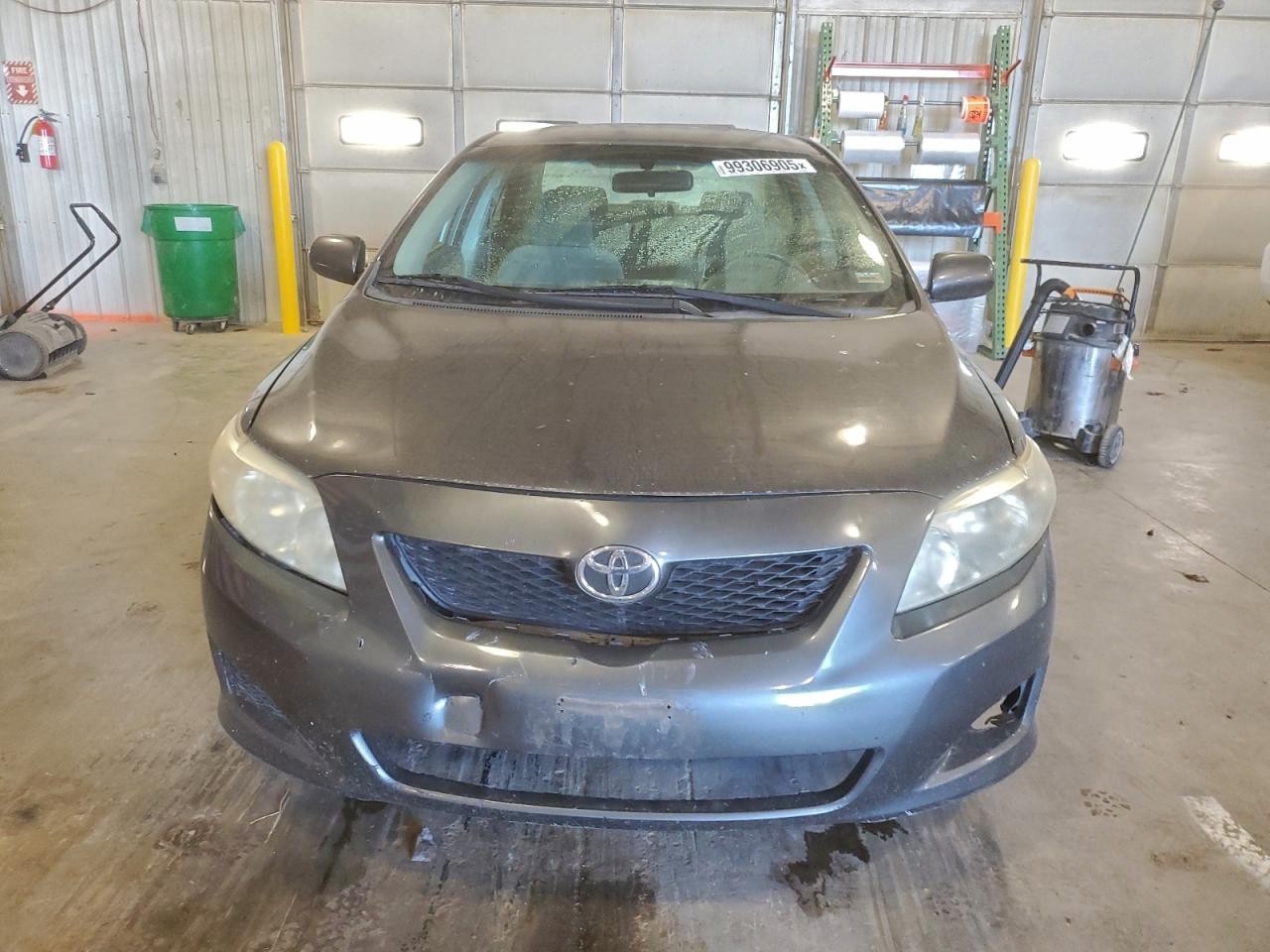 Toyota Corolla Base Image 4