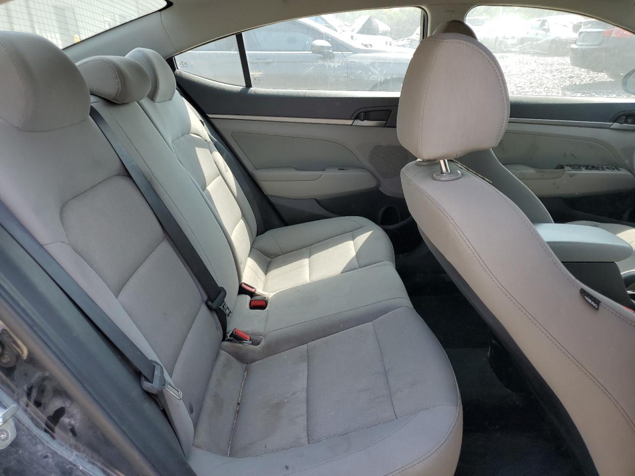 Hyundai ELANTRA Sel Image 10