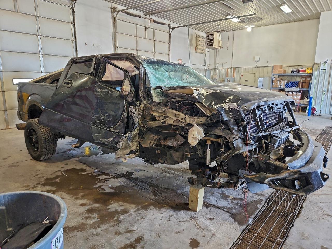 Ford F-150 Supercrew Image 8