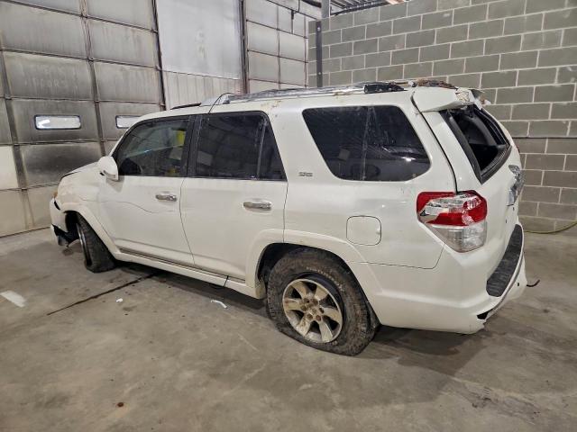Toyota 4Runner Sr5 Image 2