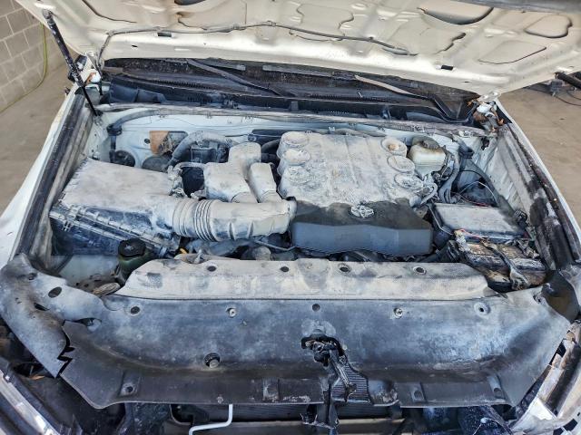 Toyota 4Runner Sr5 Image 13